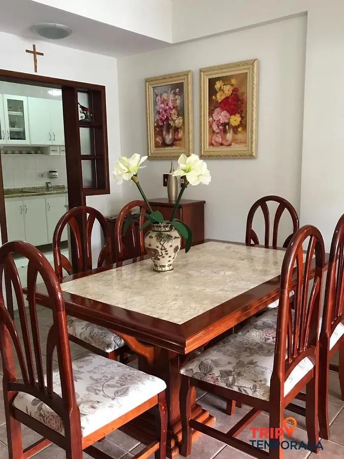 Apartamento A 300 Metros Do Centrinho Do Capivari - Residencial La Villete Campos do Jordao
